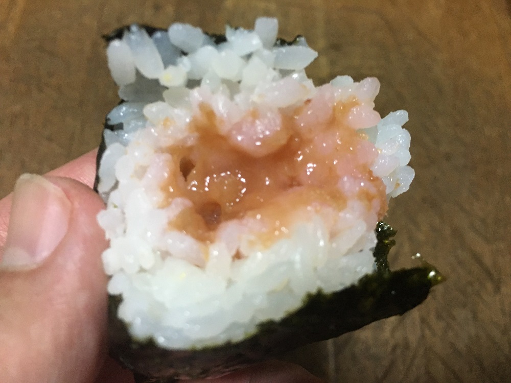 デイリーヤマザキ紀州南高梅おにぎり角までギッシリ